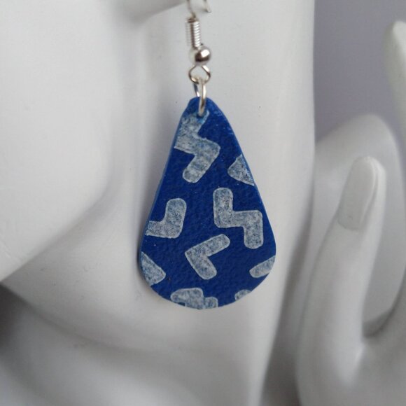 Handmade blue color polymer clay earrings. Boucles d'oreilles fait à la main - Picture 8 of 8